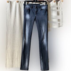Diesel skinzee super skinny charcoal mid-rise jeans like new 27 x 31.5” Italy